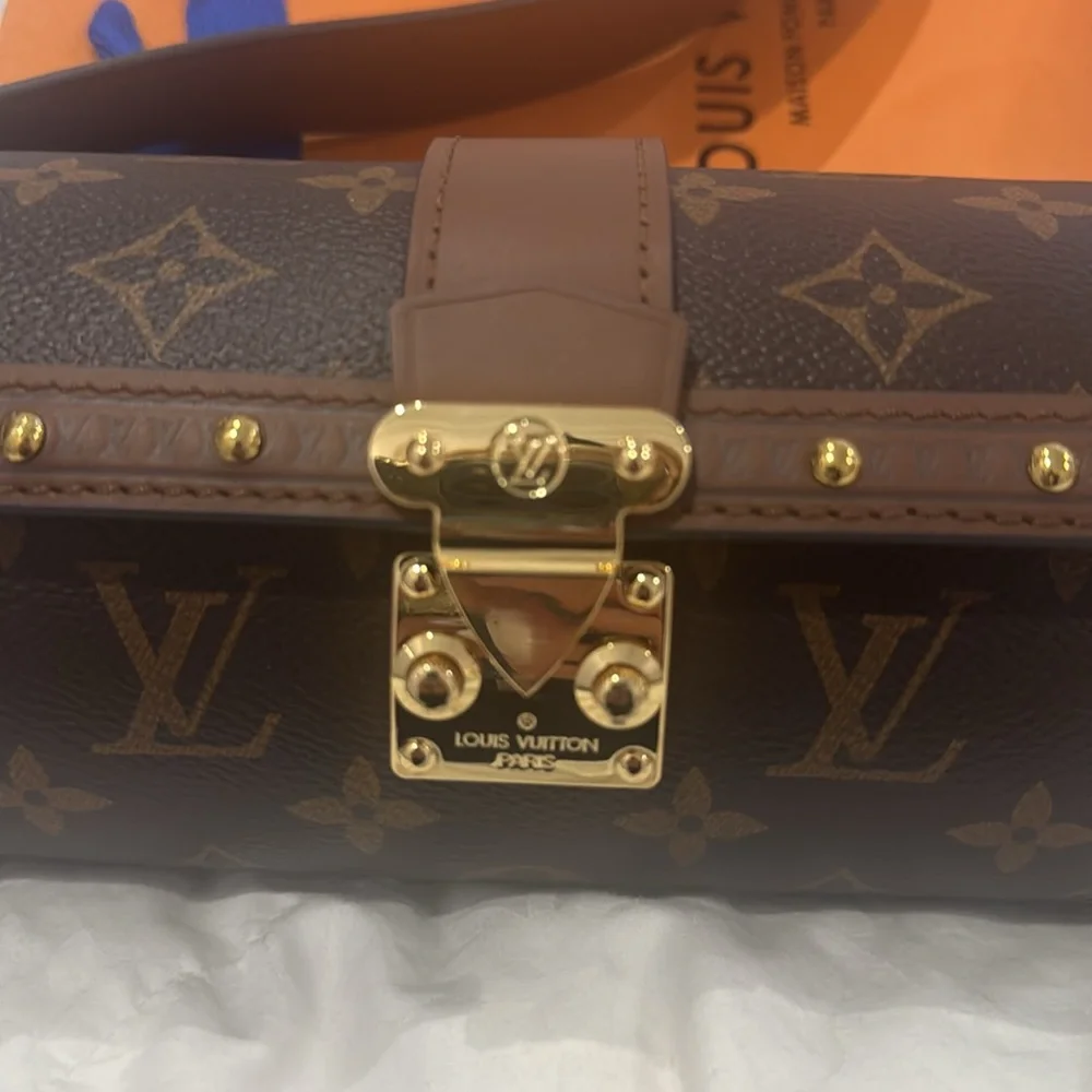 Brown and Gold Monogram Cylinder Clutch - Picture 2 of 10